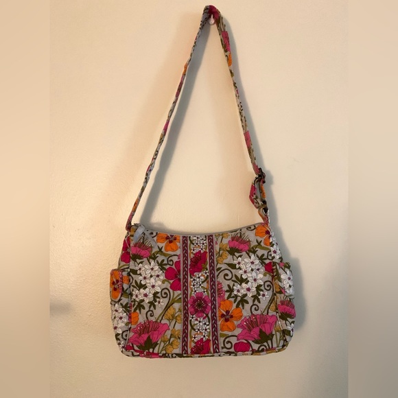 Vera Bradley Handbags - Vera Bradley Crossbody purse
